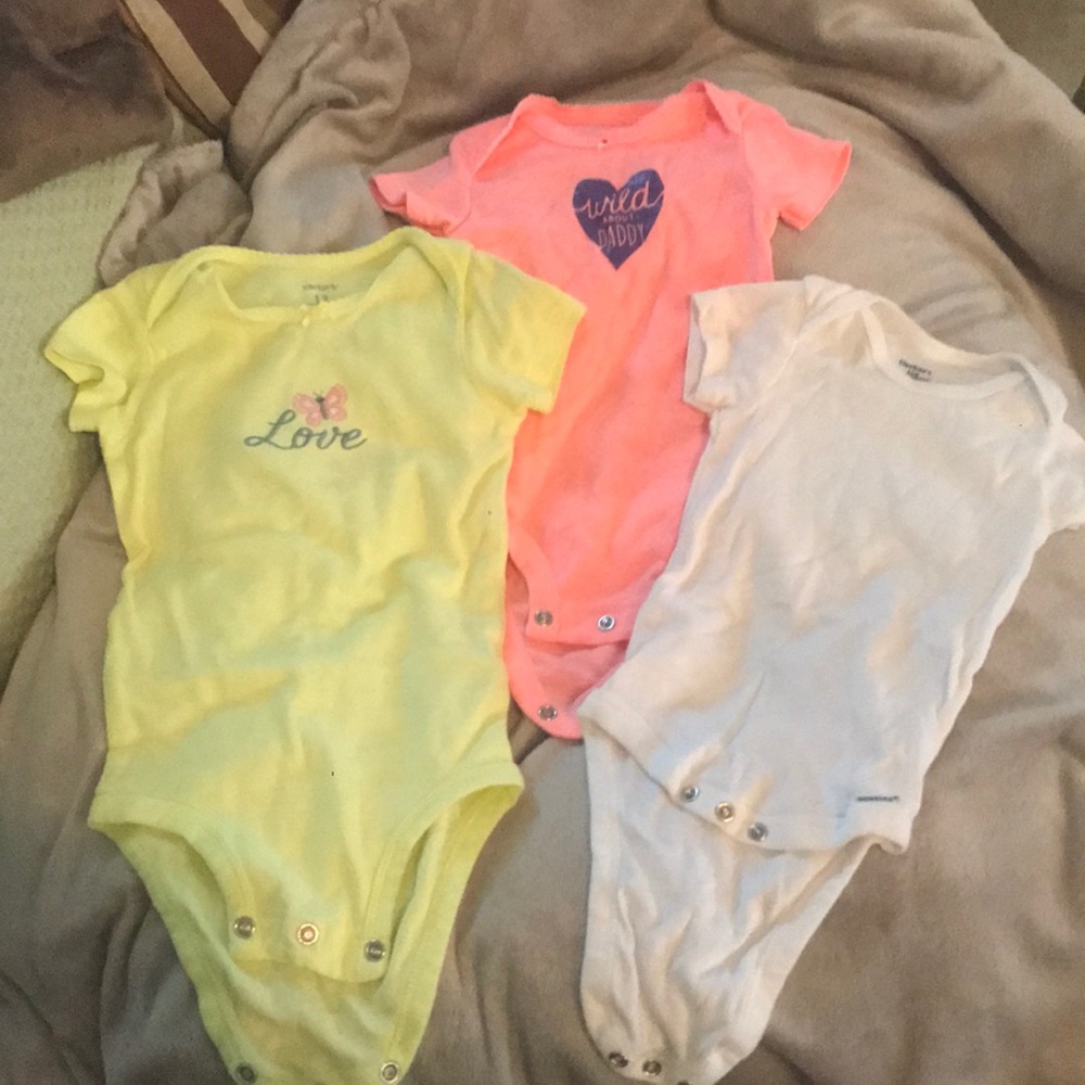 3 barely worn onesies